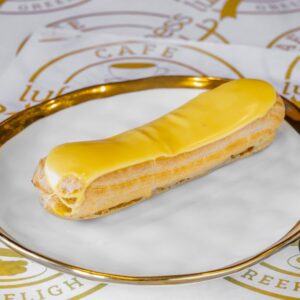 Éclair Mango & Passion Fruit